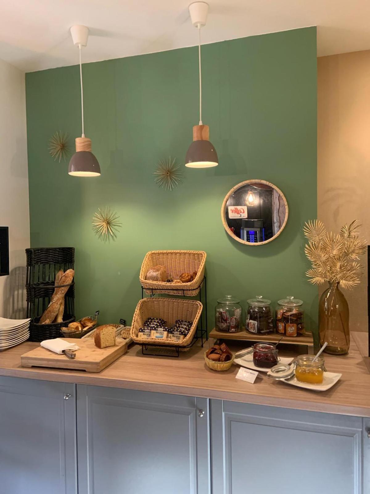 Hotel De Bretagne Dol Centre Ville - Hotel Et Restaurant 多尔德布列塔尼 外观 照片